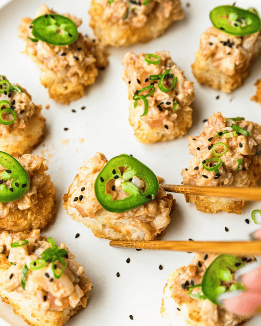 Kryddig räkris på krispig sushi-ris